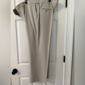 Haggar premium comfort dress pants Classic fit